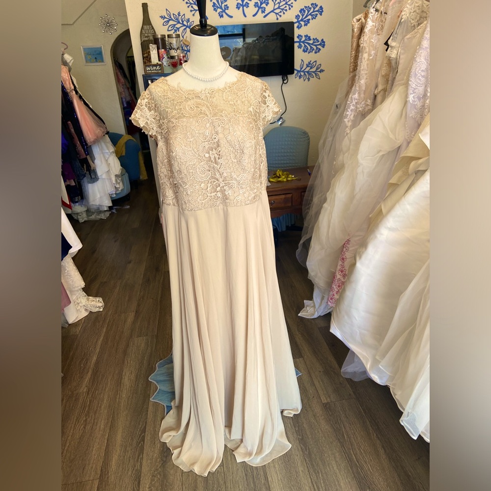 NWT JJ’s House Wedding Dress